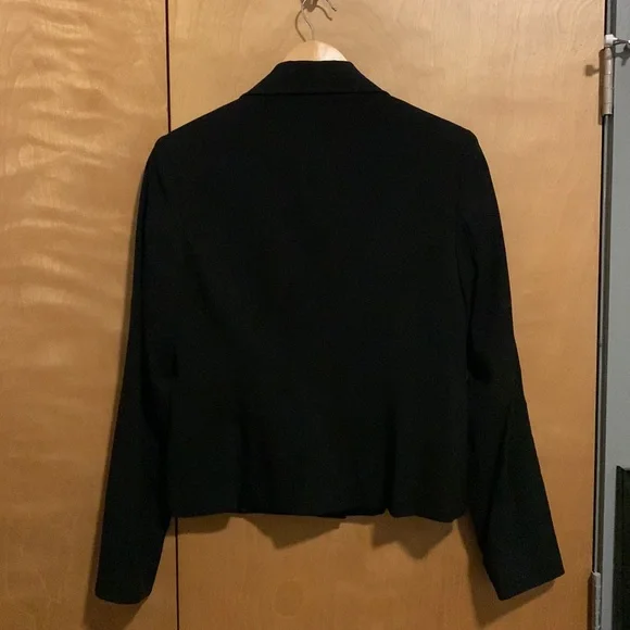 Black Calvin Klein blazer with gold clasp. Size 10. - Picture 5 of 6